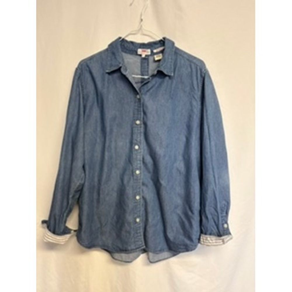 Levis Denim Shirt Womens Large Blue Boyfriend Fit Long Sleeve Button Down Cotton
